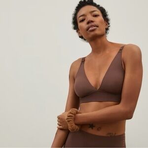 Everlane Invisible Triangle Style Bralette Pullover Style Brown Size Small Women